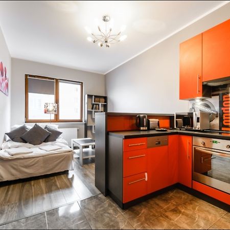 P&O Serviced Apartments Goclaw Varsavia Esterno foto
